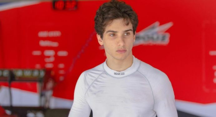 Monaguense Alessandro Famularo participa en las pruebas de la Fórmula 3