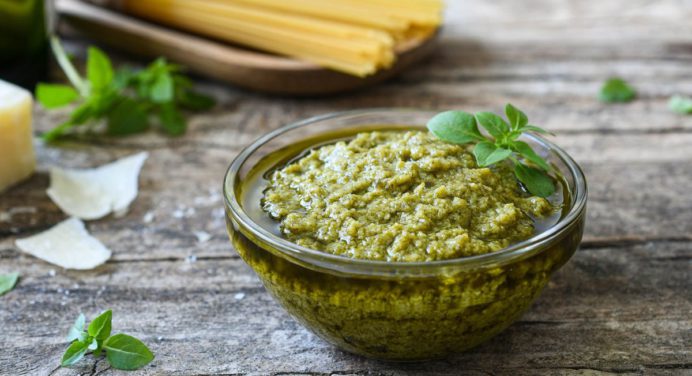 ¡Muy delicioso! Elabora un rico pesto para agregarle a tus pastas