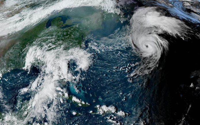 Puerto Rico declara emergencia estatal ante tormenta y aviso de huracán