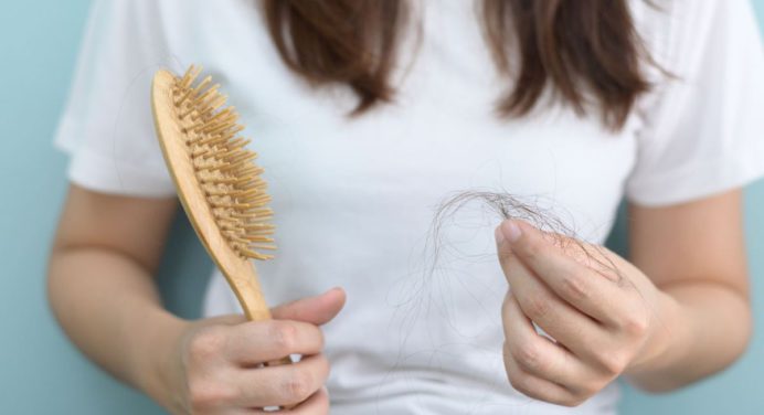 Remedios caseros efectivos para detener la caída del cabello