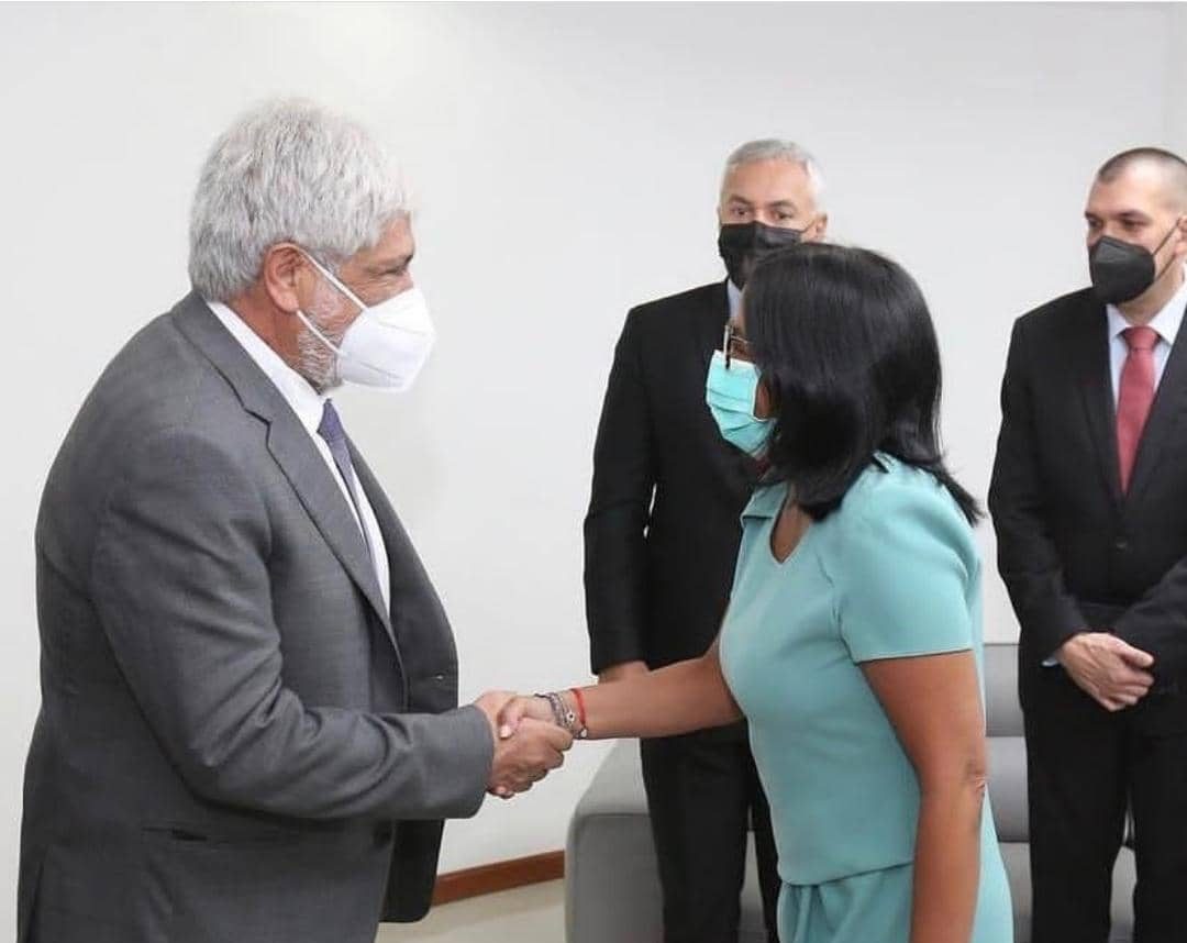 Vicepresidenta Ejecutiva se reunió con ministro de Comercio de Colombia