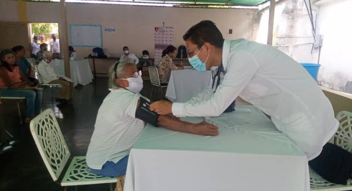 120 personas atendidas en jornada cardiológica en la iglesia Santo Domingo de Guzmán