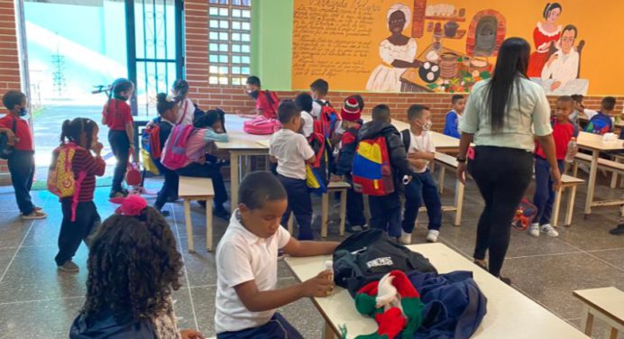 ¡A clases! Escuelas reciben hoy a más de 8 millones de estudiantes