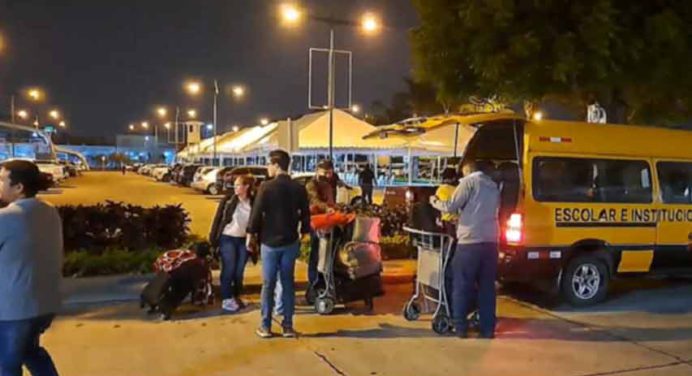 Aeropuerto de Guayaquil afirma que el caso de venezolanos varados no es de su competencia