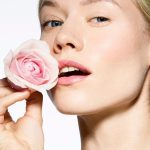 agua de rosas descubre sus beneficios al usarla en tu cutis laverdaddemonagas.com diseno sin titulo 37