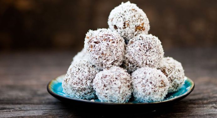 ¡Bolitas de coco y chocolate! Aprende a hacerlas fácil y rápido con esta receta