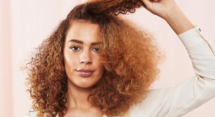 Controla el frizz de tu cabello con estas 3 mascarillas caseras