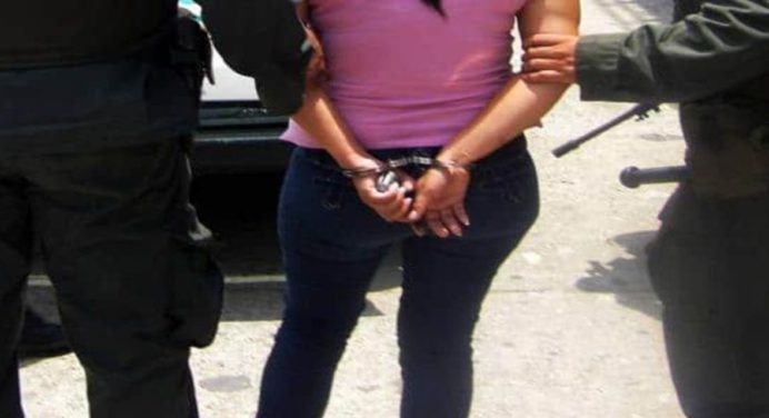 Detenida estudiante de fisioterapia en Aragua por trato cruel contra bebé de tres meses