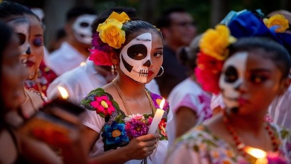 dia de muertos mexicanos se preparan para la tradicion mas colorida del ano laverdaddemonagas.com 7c4a1c40 f1bc 9ca7 b9f759d32676c4ce.jpg 1718483347
