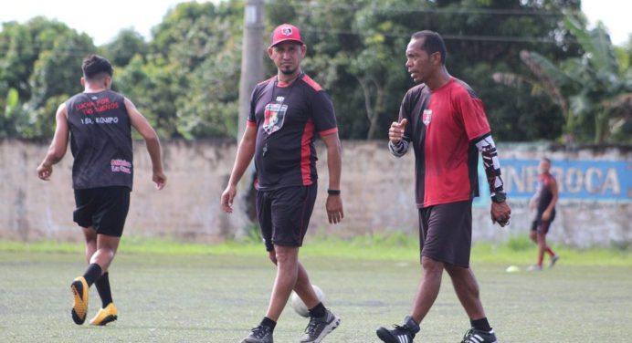 Edward Leonet y su cuerpo técnico no continúan al mando de Atlético La Cruz