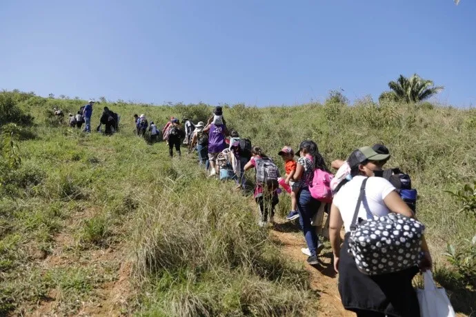 Migrantes usan los caminos ilegales de Guatemala
