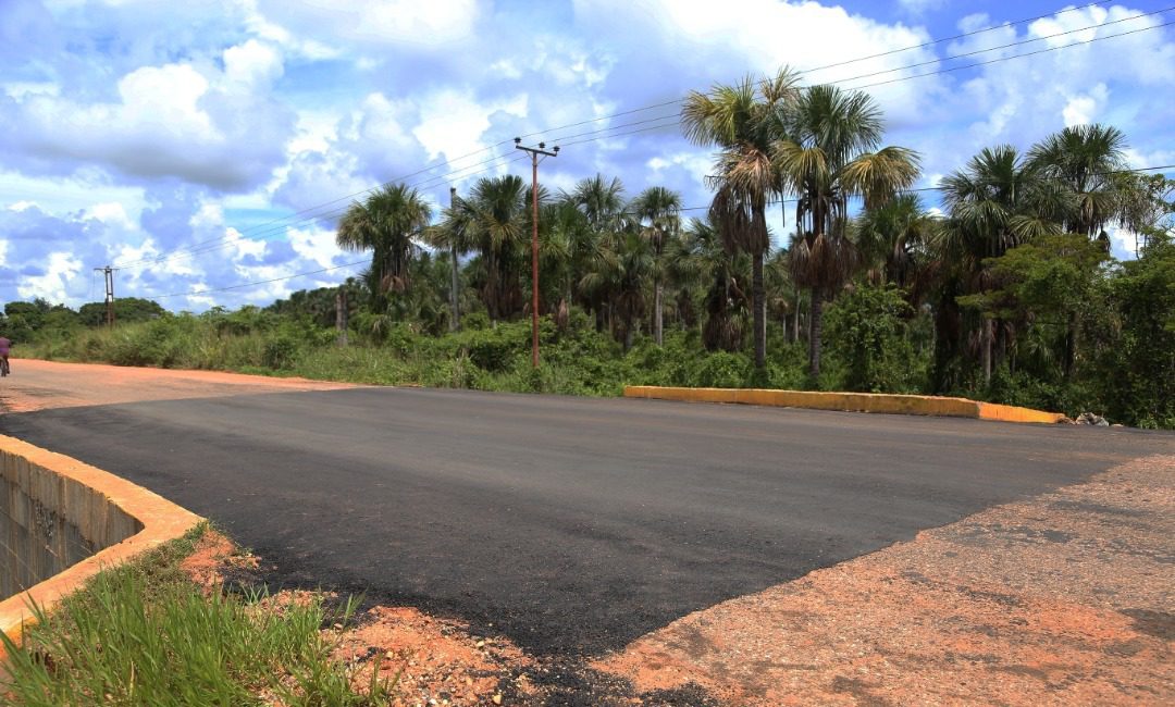 gobernacion aplico 135 toneladas de asfalto en dos parroquias de maturin laverdaddemonagas.com asfalto4