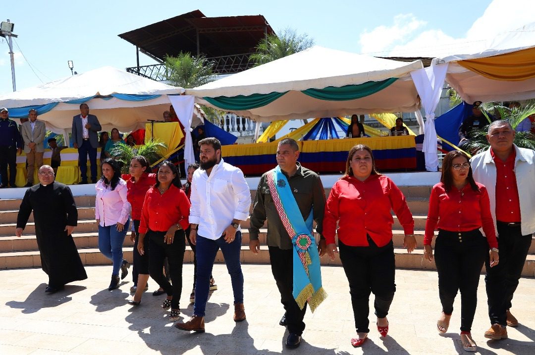 Gobernador Luna conmemora los 232 años de Barrancas del Orinoco