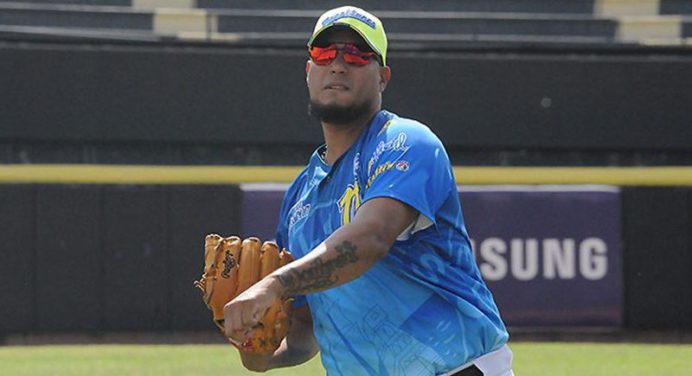 ¡Magallanes sigue recibiendo figuras! Félix Doubront se reportó a la nave