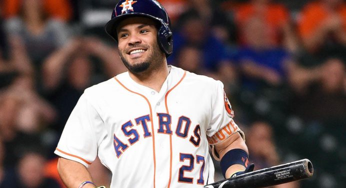 El criollo José Altuve es finalista del Premio Hank Aaron 2022