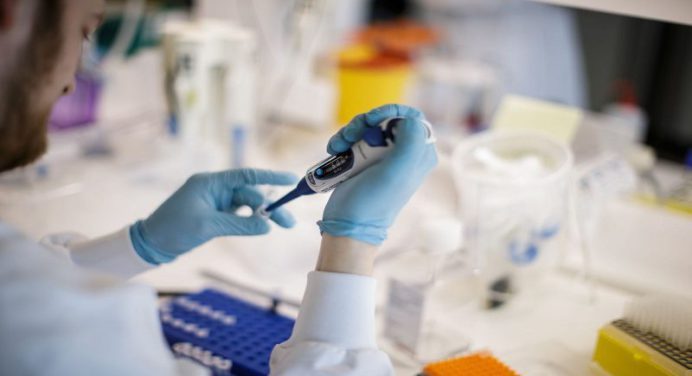¡Atentos! Científicos practican últimas pruebas de vacuna para curar el cáncer