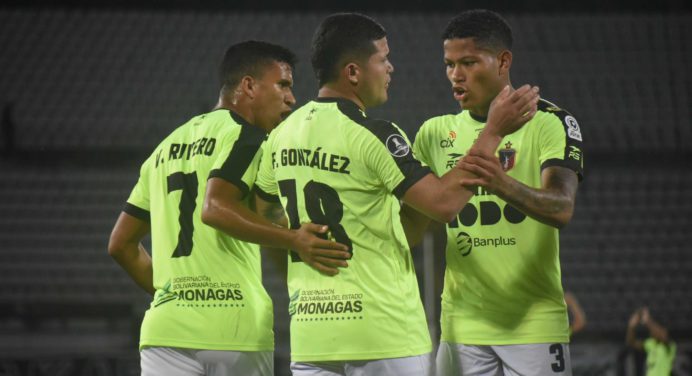 Monagas SC cayó en su visita a Valencia
