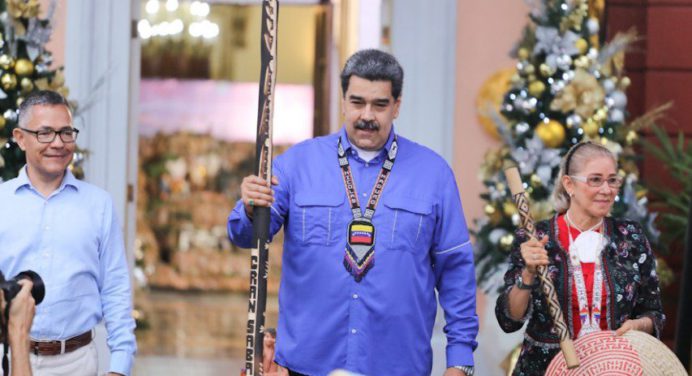 Maduro anuncia que Venezuela celebrará congreso del movimiento indígena