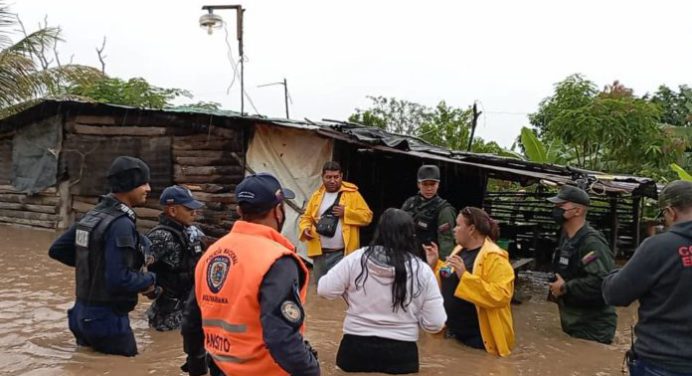 Más de 90 familias afectadas en Lara por el desbordamiento del río Saruro