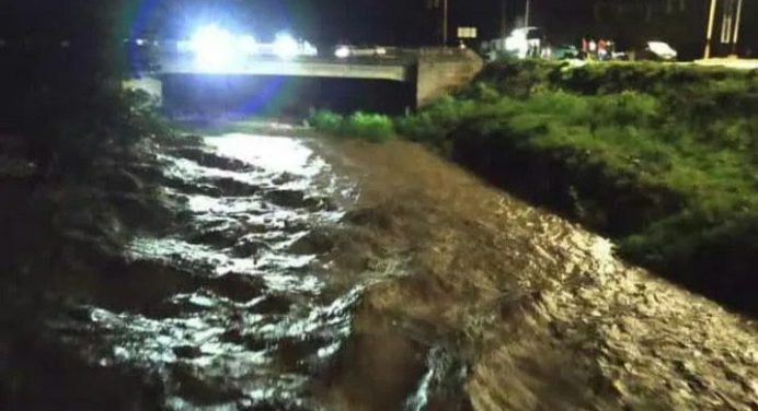 Mérida alerta ante aumento del caudal de las quebradas que ya han dejado afectaciones