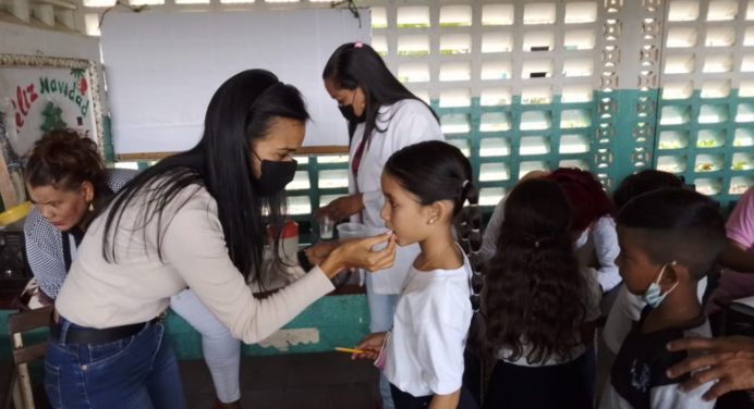 Programa «La Salud va a la Escuela» atiende a 639 niños en Caicara