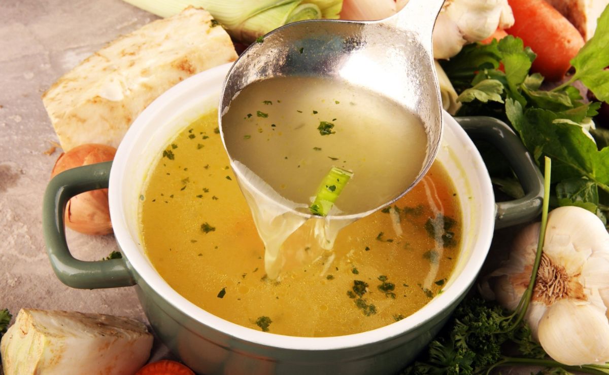 prueba esta deliciosa sopa detox y desintoxica tu organismo laverdaddemonagas.com diseno sin titulo 2022 10 26t155339.177