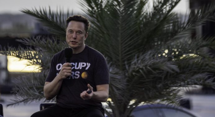 ¿Qué consejo se daría Elon Musk a sí mismo si fuera más joven?