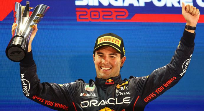 Sergio Pérez sumó otro triunfo en la F1 al ganar el GP de Singapur