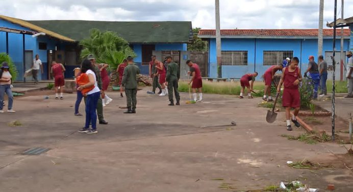 Todo listo para el regreso a clases en Punta de Mata y El Tejero