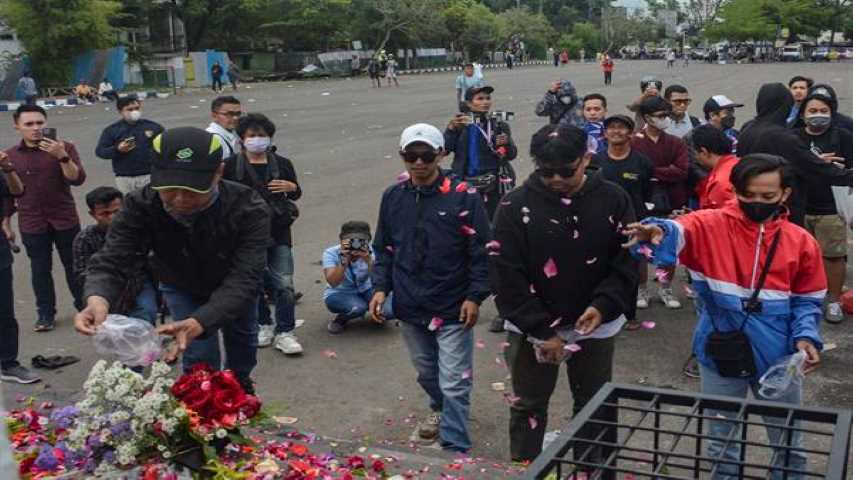 tragico al menos 174 muertos tras disturbios en estadio de futbol de indonesia laverdaddemonagas.com grupo comunicacional1