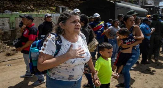 Trasladan al primer grupo de damnificados de Las Tejerías a Falcón y Cojedes