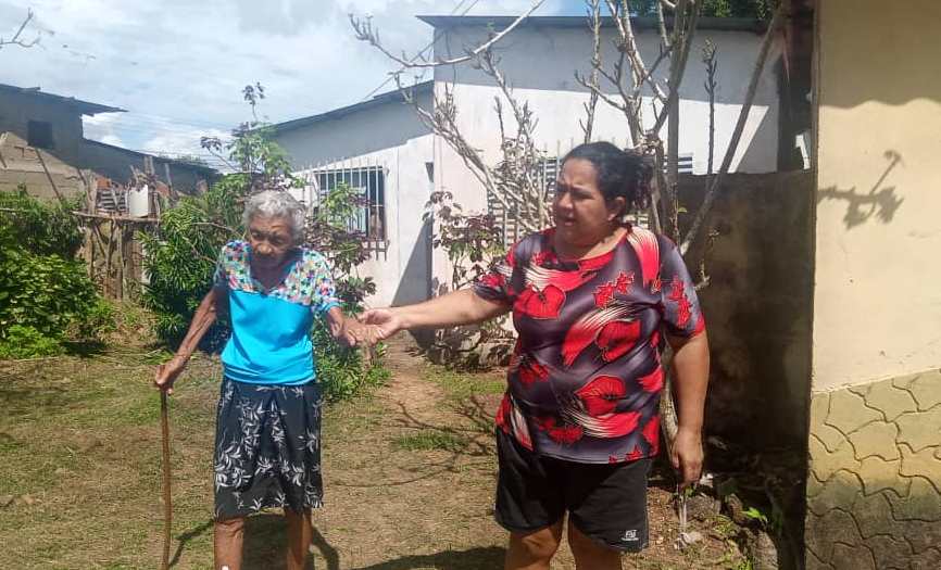 Con 105 años cumplidos abuela pide ayuda para vivienda