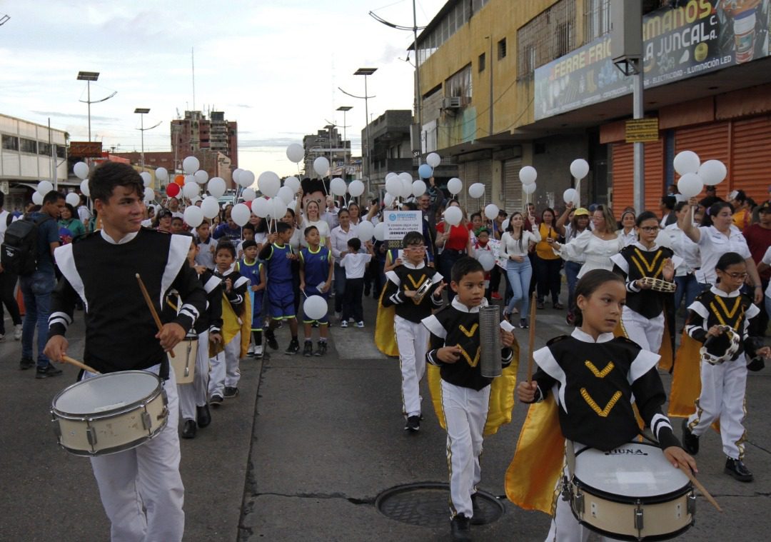 con marcha en la avenida juncal cierran semana conmemorativa de los derechos del nino laverdaddemonagas.com pancartazo777