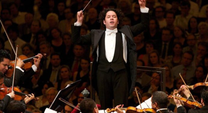 Director Gustavo Dudamel nominado otra vez al Grammy