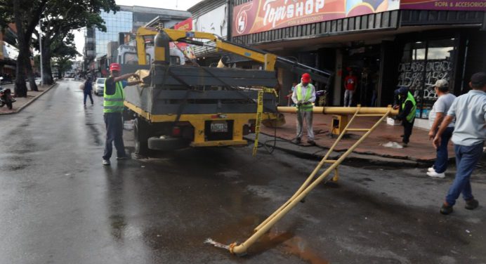 En apenas tres días desinstalan 116 semáforos en 15 intersecciones de Maturín