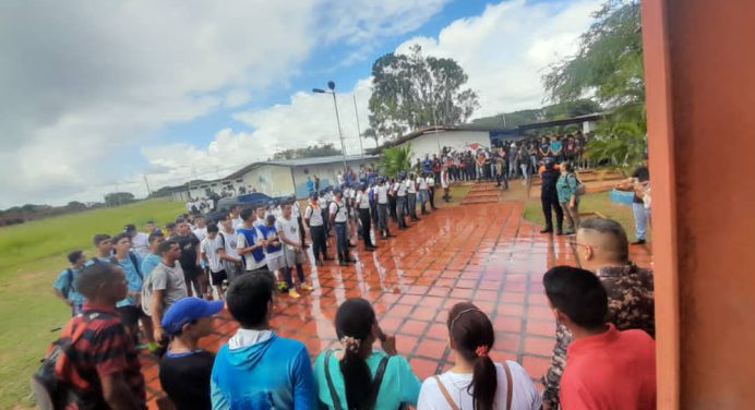 Estudiantes universitarios celebrarán su semana hasta el jueves en Punta de Mata
