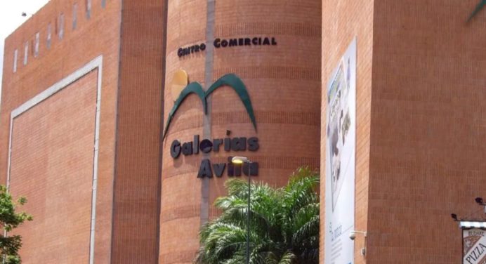 Fallece hombre luego de caer del Centro Comercial Galerías Ávila de Caracas