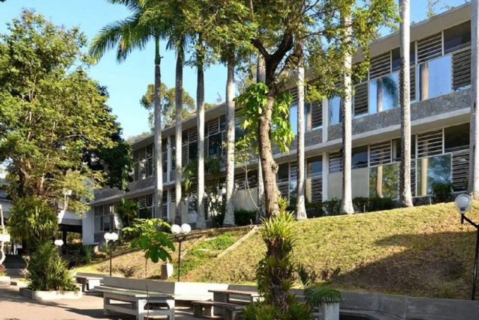 Fiscalía investiga muerte de alumno que cayó del piso 7 en Colegio Humboldt de Caracas