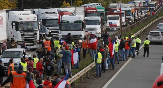 Gobierno chileno anuncia Ley de Seguridad contra camioneros en paro