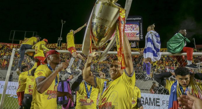 ¡Invicto! César Farías se proclamó campeón de la Liga Pro de Ecuador