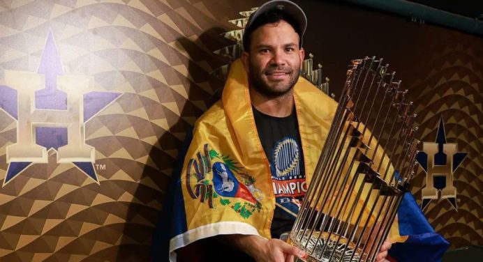 José Altuve subió un escalón en la lista de hits, mira con cuántos imparables terminó