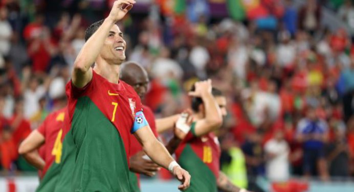 ¡Haciendo historia! Cristiano Ronaldo es el primero en marcar en 5 mundiales