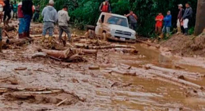 Lluvias en Mérida dejaron afectadas varías vías