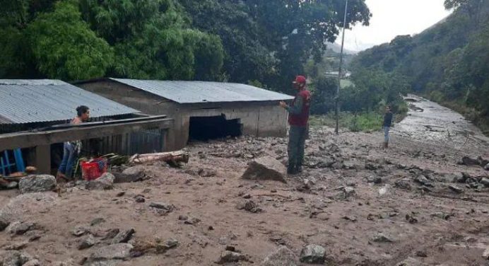 Lluvias en Trujillo dejan como saldo dos fallecidos y 100 viviendas afectadas