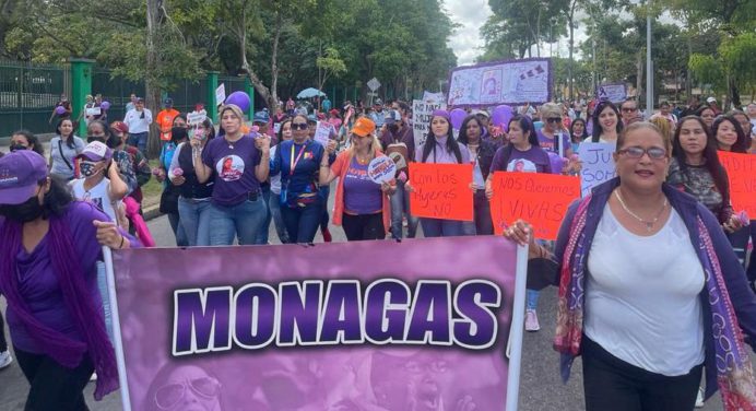 Más de 2 mil monaguenses dijeron No a la Violencia de Género con gran pancartazo
