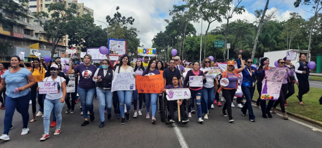 mas de 2 mil monaguenses dijeron no a la violencia de genero con gran pancartazo laverdaddemonagas.com pancartazo3