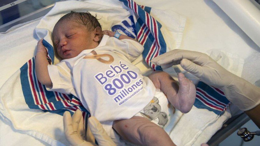 El niño Damián, nacido hoy 15 de noviembre en República Dominicana, es el habitante 8.000 millones, de acuerdo con la ONU