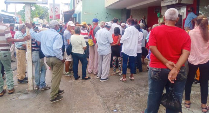 Pensionados y jubilados denuncian que pago recibido no les alcanza para nada