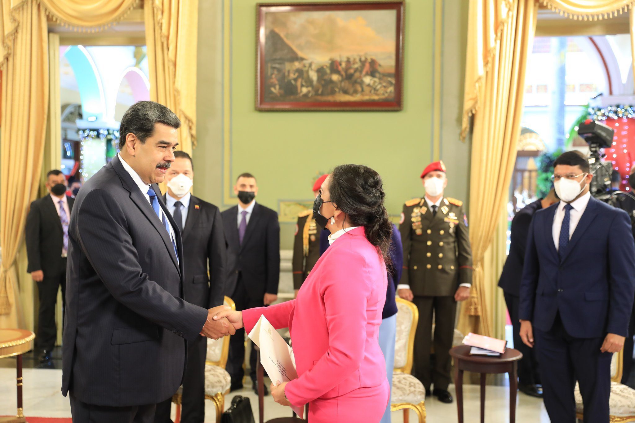 Presidente Maduro recibe cartas credenciales de embajadora de Honduras