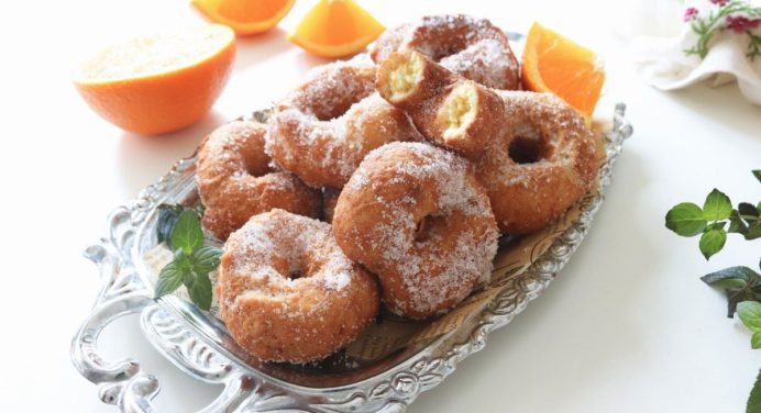 ¡Pruébalas! Prepara unas rosquillas de naranja para merendar con la familia